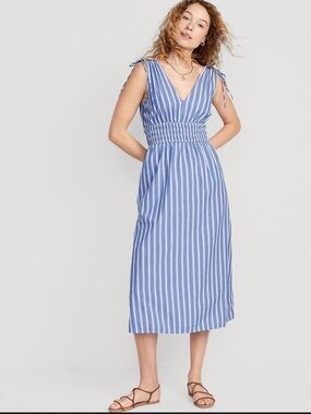 Old Navy Fit & Flare Sleeveless Striped Tie Shoulder Smocked Maxi Dress large
